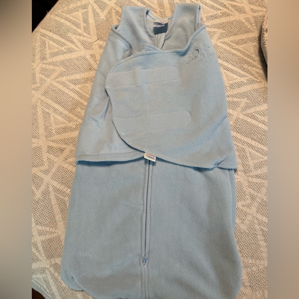 Halo fleece swaddle